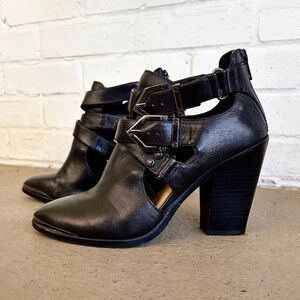 Gianni Bini Bimini Black Leather & Buckle Heeled Boots, SZ 6.5 EUC!